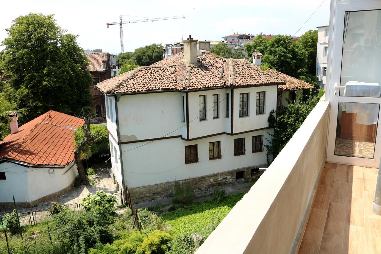 Sea Port Celebrity Apartment - Lets4Holiday Varna Exteriör bild