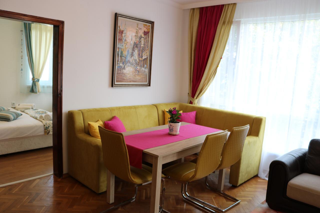 Sea Port Celebrity Apartment - Lets4Holiday Varna Exteriör bild